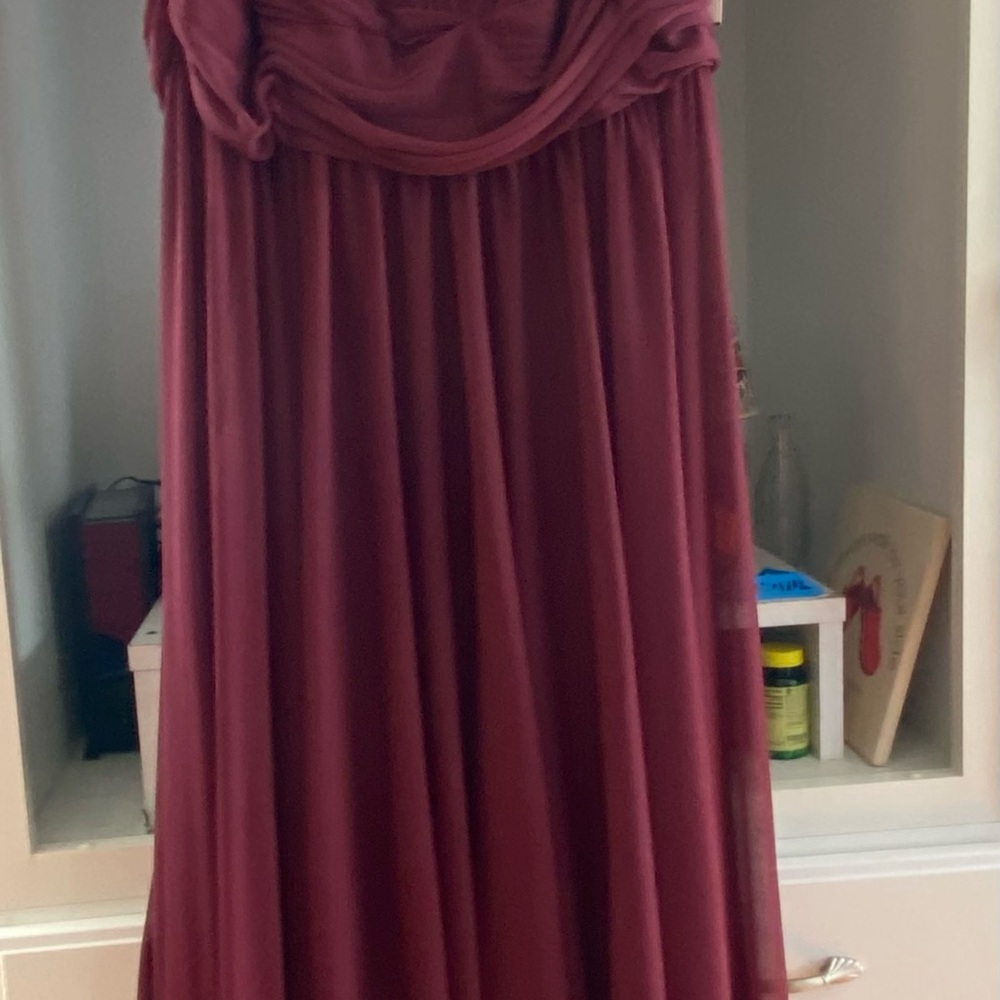 Elegant Wine Strapless Gown